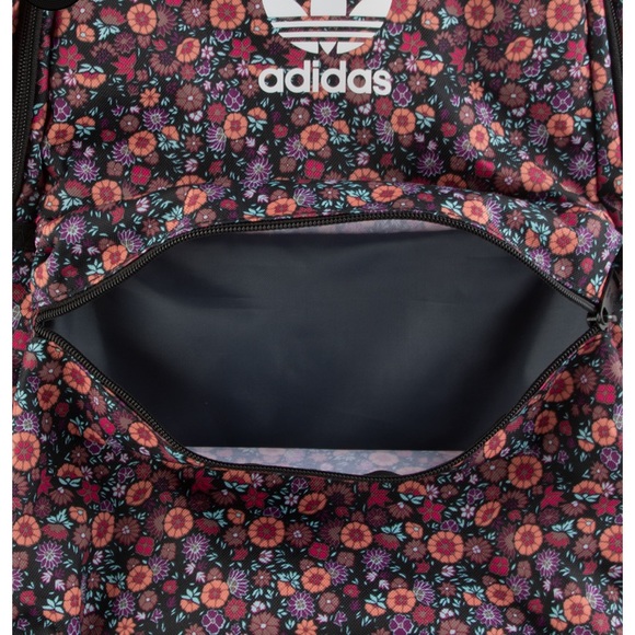 ADIDAS BACKPACK 💋NWOT - Picture 4 of 8